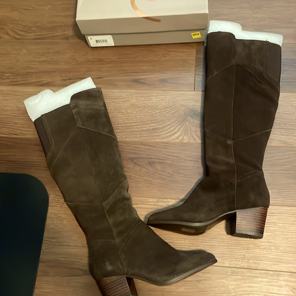 Crown vintage age boots